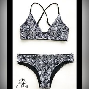 Cupshe Reversible bikini black snakeskin//black and white